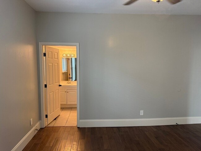 Building Photo - 708 Morgan St