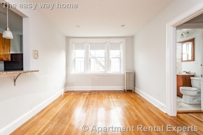 Primary Photo - 136 Highland Ave