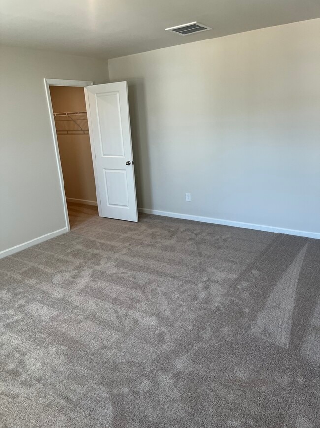 Building Photo - 4159 S Downs Cir