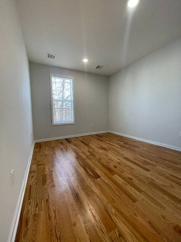 Building Photo - 558-562-562 Court St