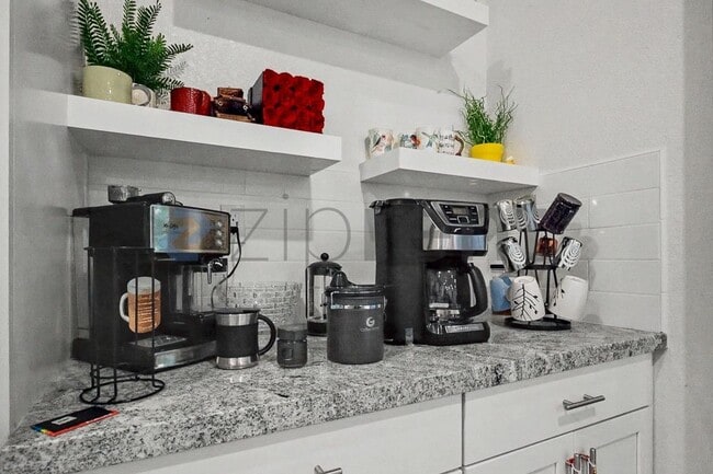 Building Photo - 12743 Blueblanc Way