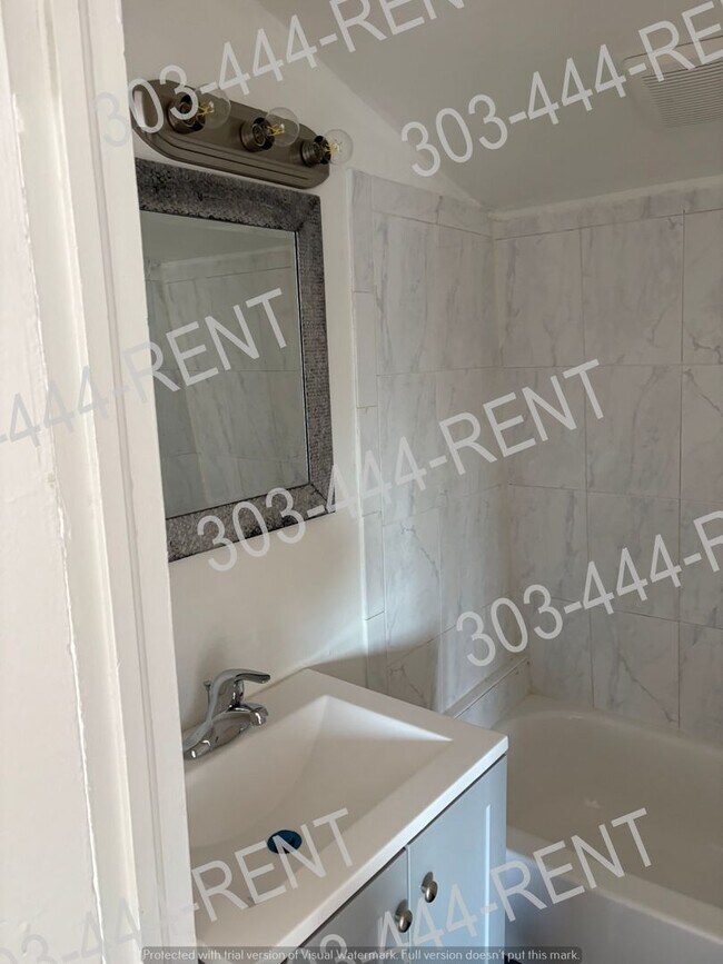 Building Photo - 10625