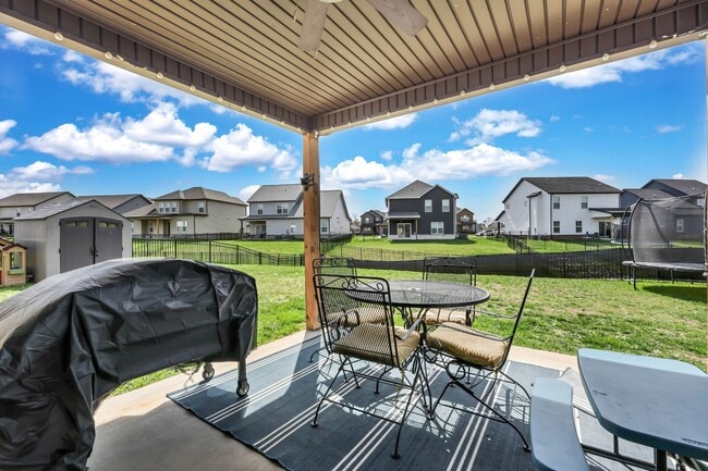 Building Photo - 516 Castle Pinckney Ln