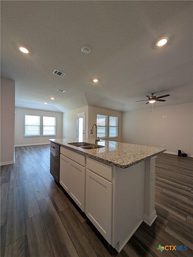 Building Photo - 3069 Charyn Wy