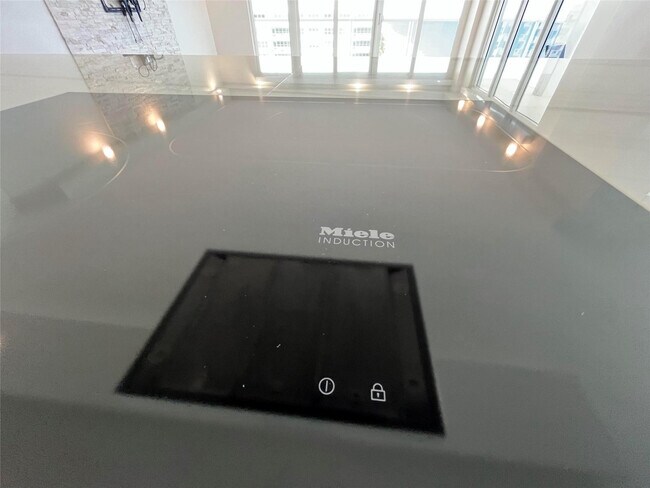 Building Photo - 3500 Galt Ocean Dr