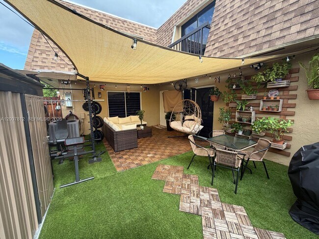 Building Photo - 6580 W 24th Ct