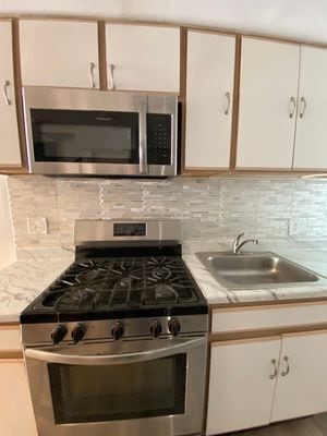 Building Photo - 122 S Carlton St