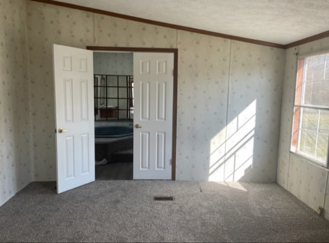 Building Photo - 1144 Rebecca Dr