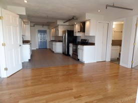 Building Photo - Gallery 3450