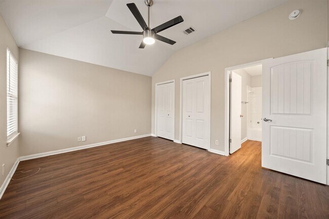 Building Photo - 4904 Gnarled Oak Cove