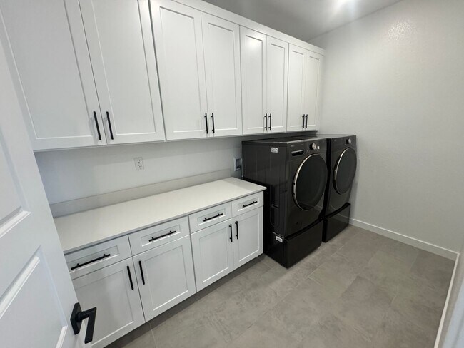 Building Photo - Move in Incentive!! Brand New!!!  Beautiful 4 Bedroom Divario Home! VIEWS VIEWS VIEWS!!!