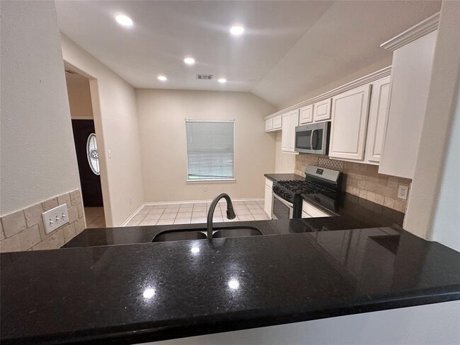 Building Photo - 5404 Balmorhea Dr
