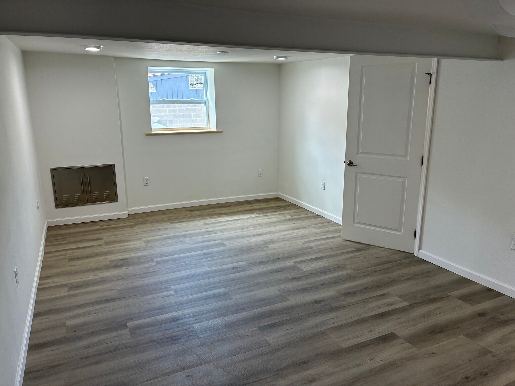 Building Photo - 3409 Evergreen Rd