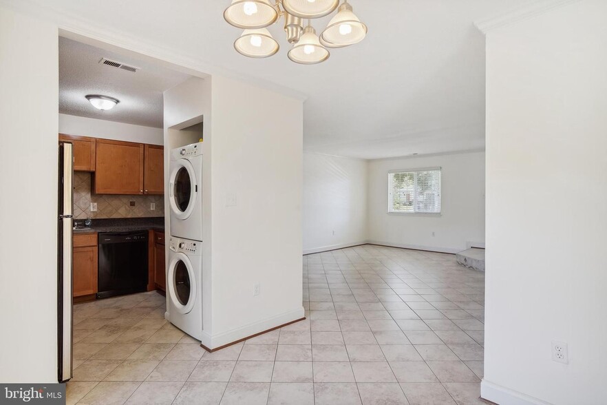 Building Photo - 11444 Herefordshire Way