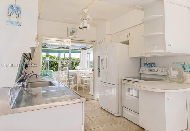 Building Photo - 1470 S Ocean Blvd