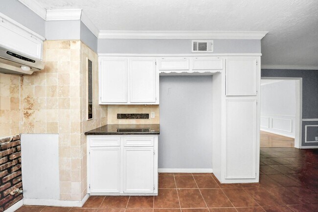 Building Photo - Charming and well-maintained home in the heart of Pasadena!