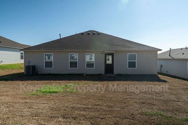 Building Photo - 1317 S Silver Dr