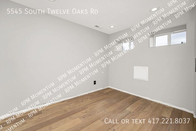 Building Photo - 5545 S Twelve Oaks Rd