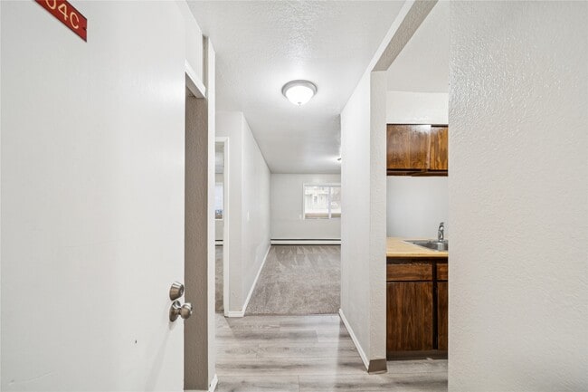 Building Photo - 1046 W 26th Ave