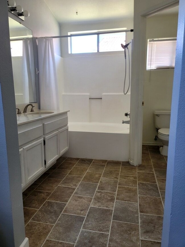 Building Photo - Nice Single Story Home Close to the Entrance of EAFB