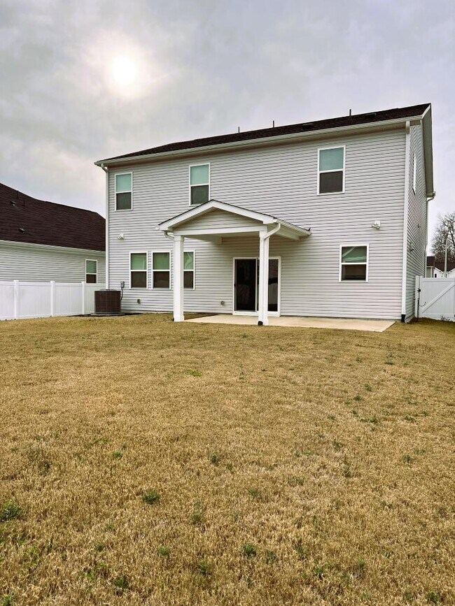Building Photo - 146 Willow Grove Ln