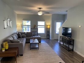Building Photo - 146 Ofner Dr