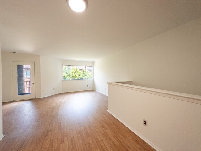 Living Room | Court Commons - Court Commons