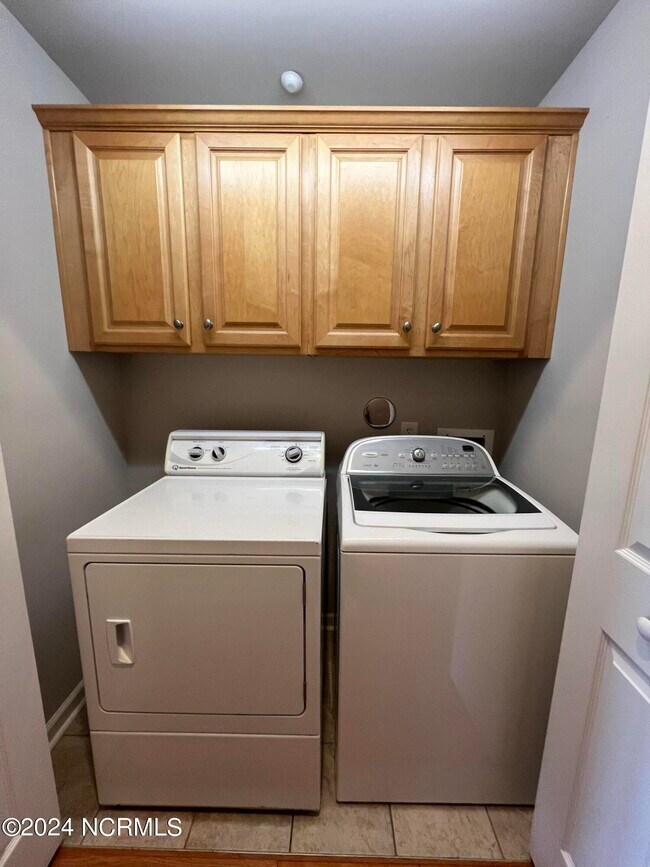 Building Photo - 124 Walnut St