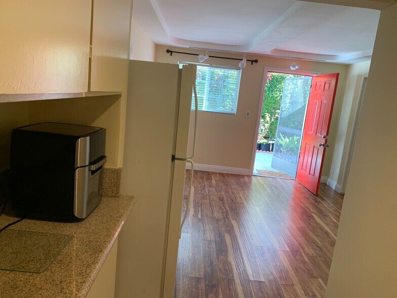 Building Photo - 22752 Cavalier St