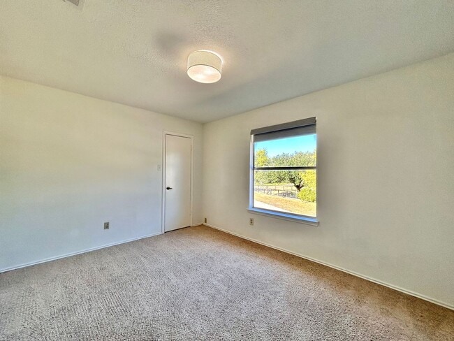 Building Photo - Spacious 3/BR 3.5/BA Two-Story Home with P...