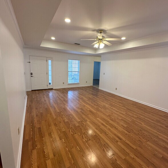 Building Photo - 591 Blair Rd