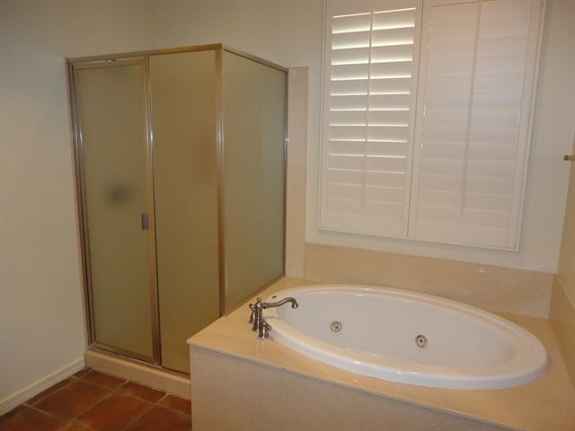 Building Photo - 3075 S Ashley Dr