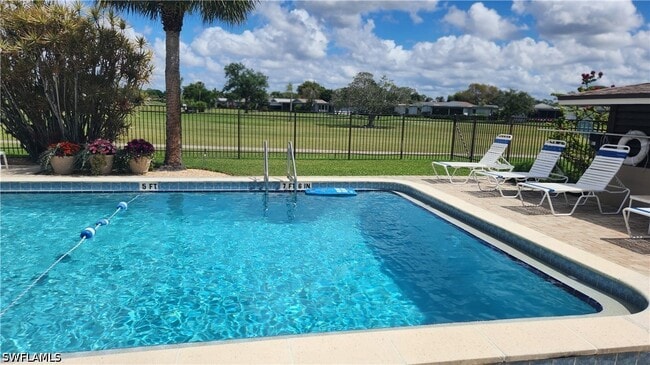 Building Photo - 3645 Boca Ciega Dr