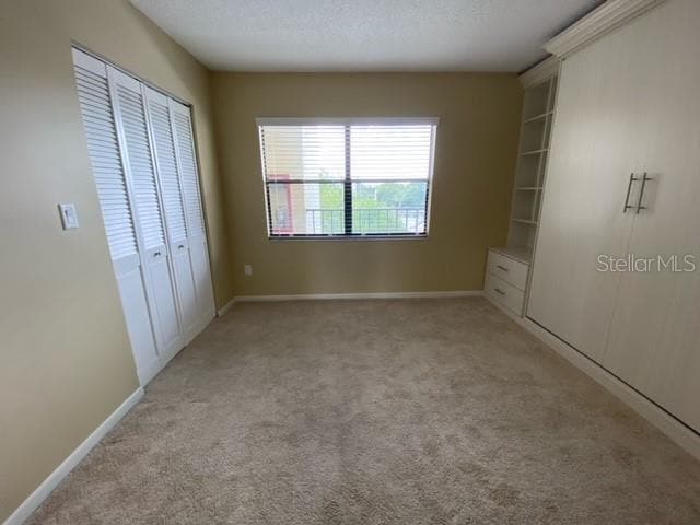 Building Photo - 3300 Cove Cay Dr
