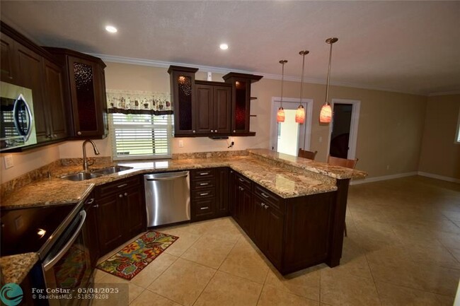 Building Photo - 7340 NW 11th Ct