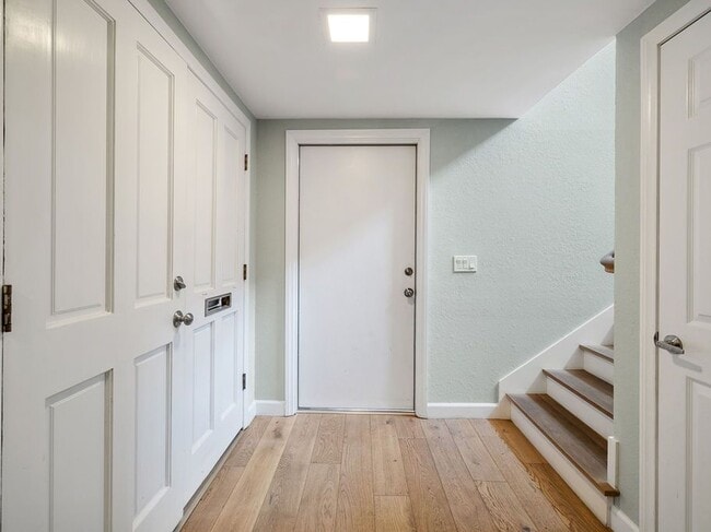 Building Photo - 1141 Stanford Ave