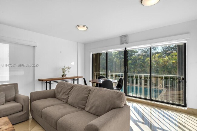 Building Photo - 575 Crandon Blvd