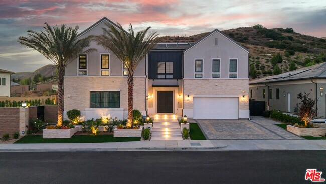 Building Photo - 12553 Ridgeline Rd