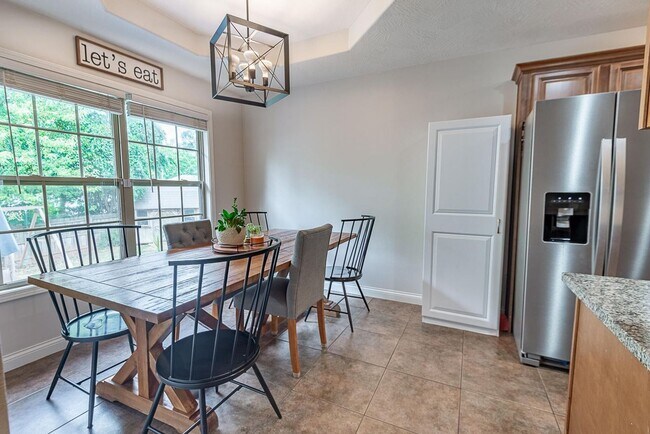 Building Photo - 4 Bedroom | 2 Bathroom | 2 Car Garage | Ba...