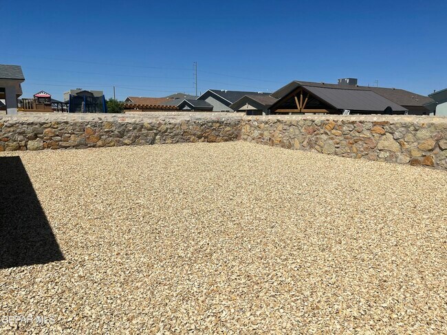 Building Photo - 15017 Dream Ct