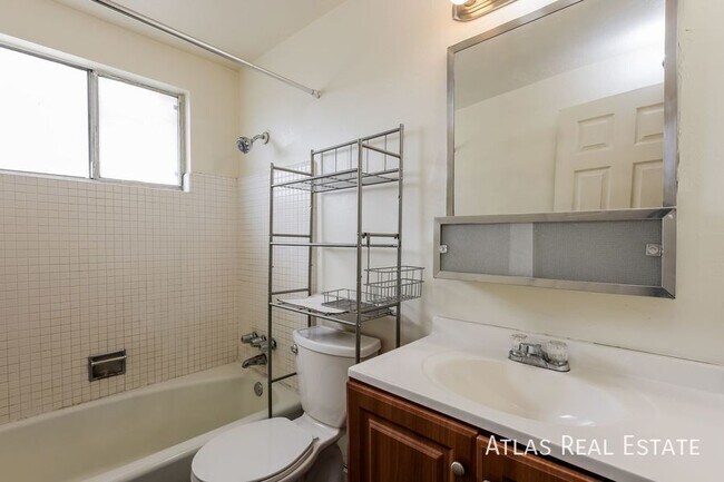 Building Photo - 3653 S 200 E