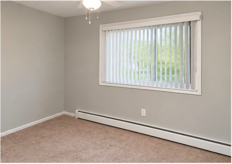 Building Photo - 4915 Briarwood Ave