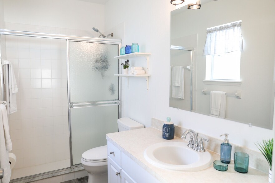 Building Photo - 1333 S Madison Ave