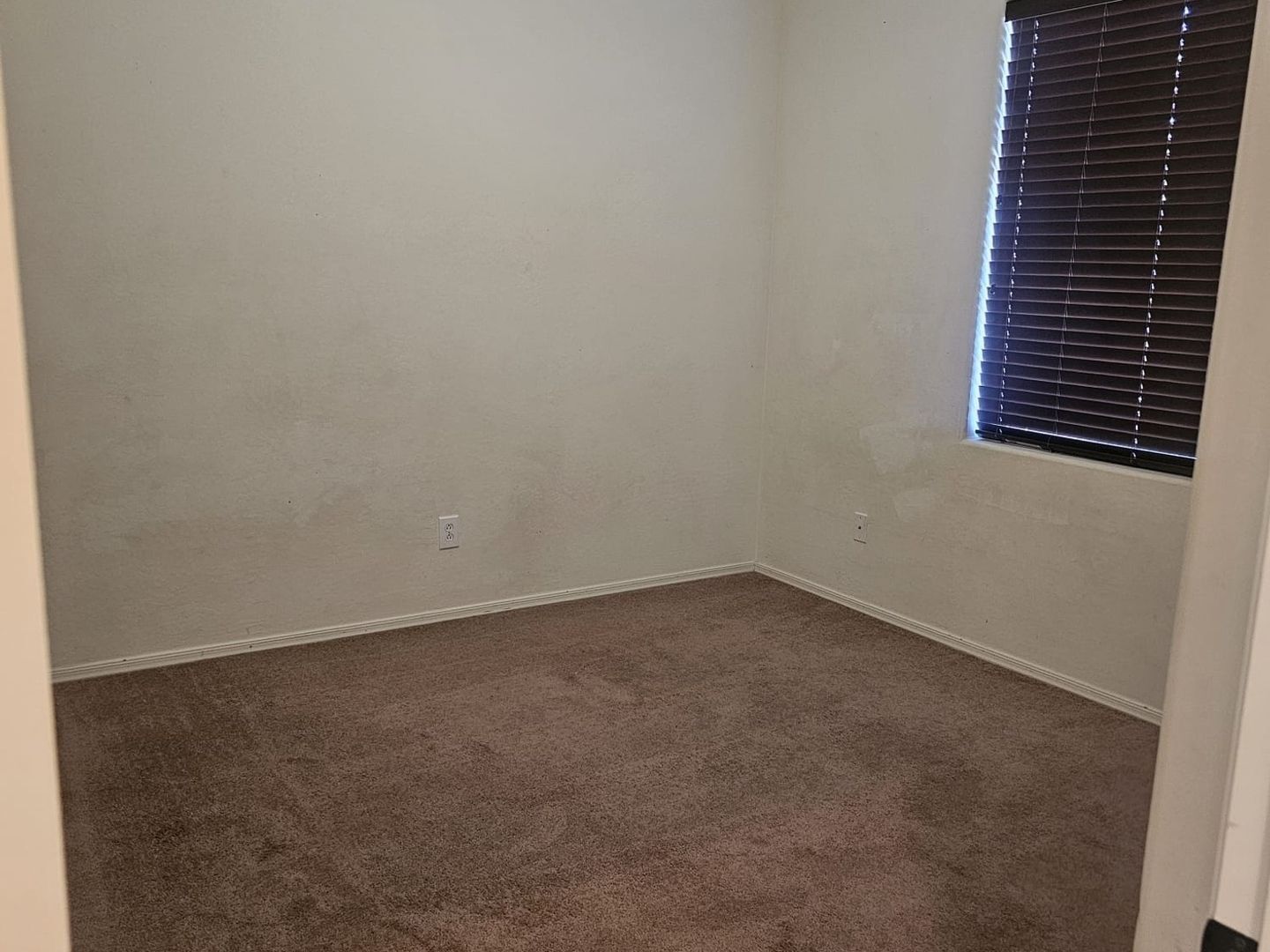 Building Photo - 7716 S 37th Way