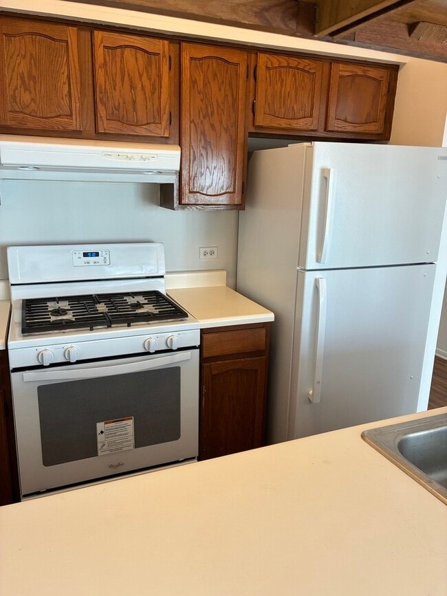 Building Photo - 1213 Cranbrook Dr