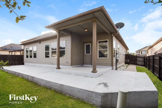 Building Photo - 10523 Branch Post