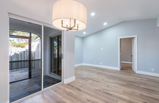 Building Photo - 1579 Springside Dr