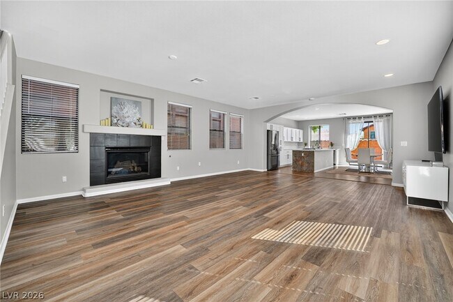 Building Photo - 3932 Bagua Ct