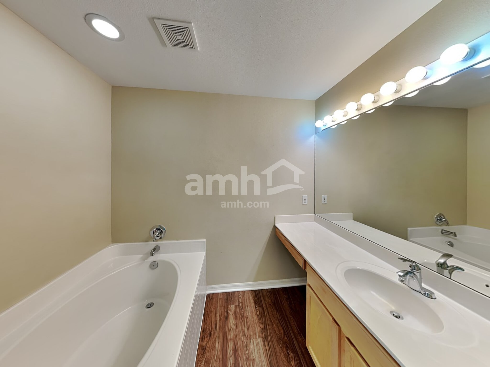 Building Photo - 12916 Parkington Dr