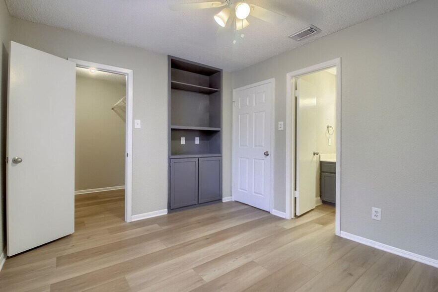 Building Photo - 8810 Schick Rd